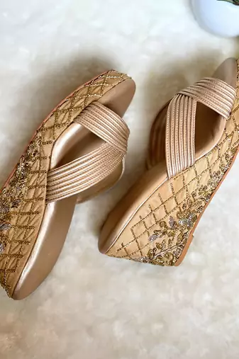 Gold checks wedges