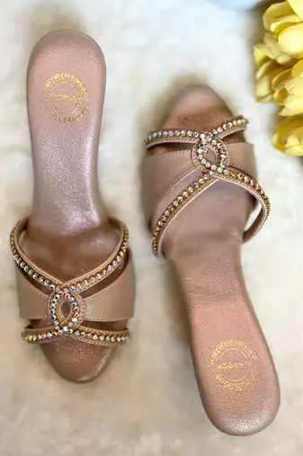 Diamond beige wedges