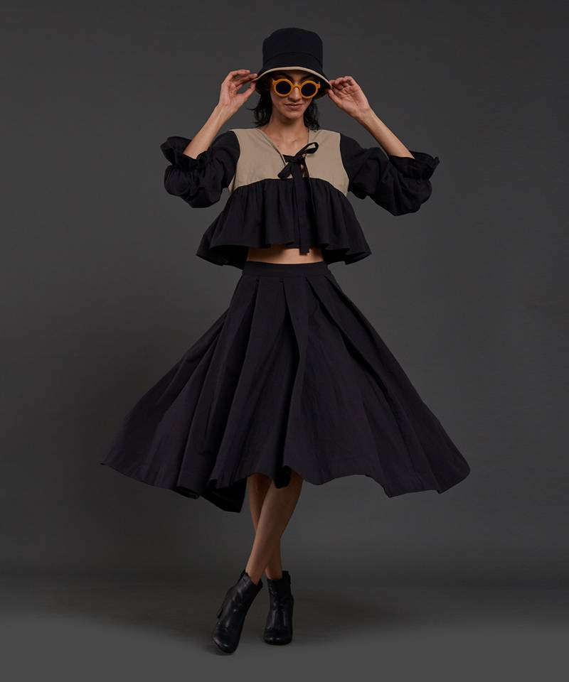 Beige & black bow top