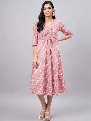 Winered pink zigzag print front knot dress 1
