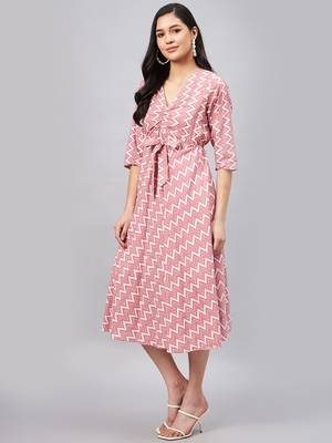 Winered pink zigzag print front knot dress 3