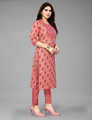 Gajari Color Cotton Prty Wear Kurta Set  2