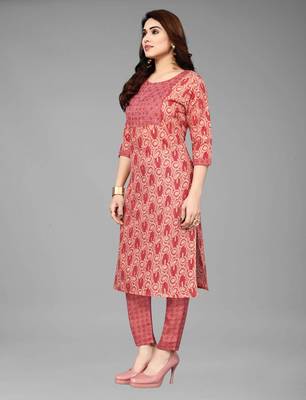 Gajari Color Cotton Prty Wear Kurta Set  3