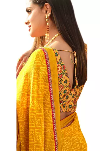 Mannequin store printed saree