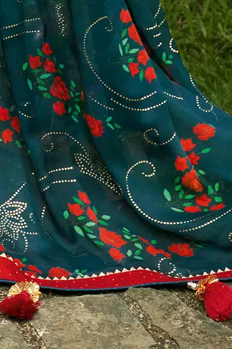 Mannequin store printed saree