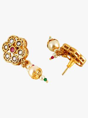 Gold-plated  off-white antique jewellery set 1