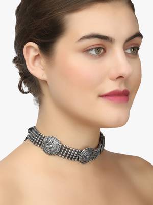 Silver-plated brass oxidised necklace 4