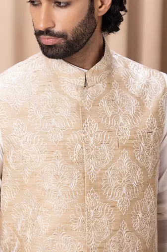 Beige aaryan bandi set