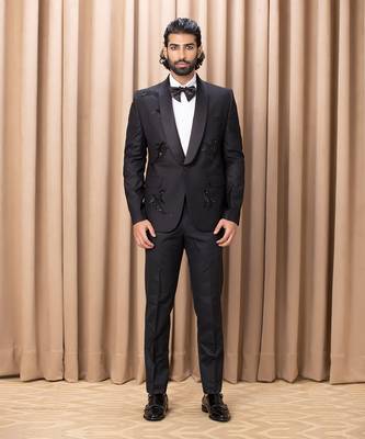 Black avad tuxedo set 1