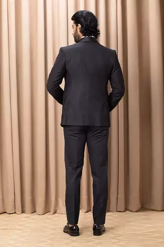 Black avad tuxedo set