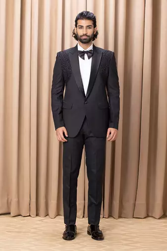 Black darrius tuxedo set