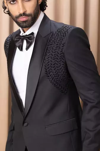 Black darrius tuxedo set
