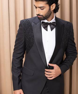 Black darrius tuxedo set 5