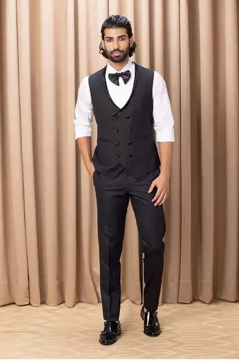Black daryush tuxedo set