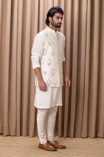 Cream haseeb bandi set