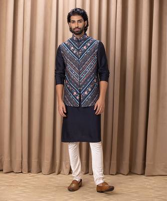 Navy blue lakeer bandi 1