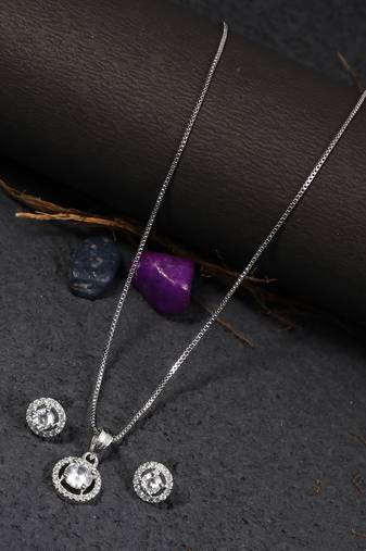 Siver-plated round cz stone pendant set with chain & earrings