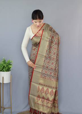 GOLDISH TRENDY UNIQUE  PATOLA SAREE 2