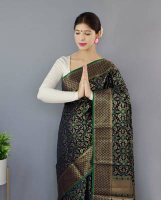 GREEN TRENDY UNIQUE  PATOLA SAREE 3