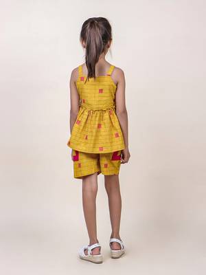 girl's mustard checks cotton top & shorts 2