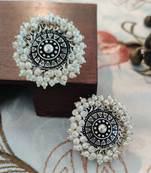 White Pearl Stud