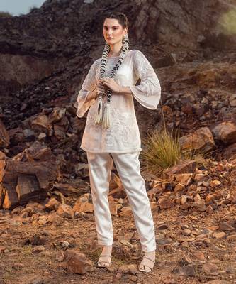 Pearl white embroidered kurta set 1