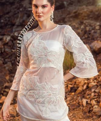 Pearl white embroidered kurta set 3