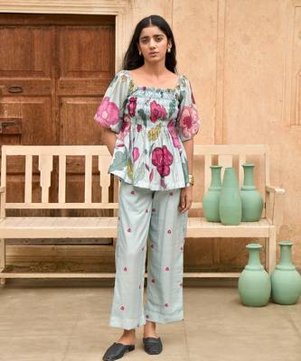 Sky blue vivid pants 1