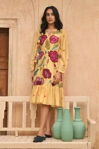 Yellow sandalwood dress