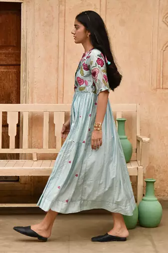 Blue daisy dress