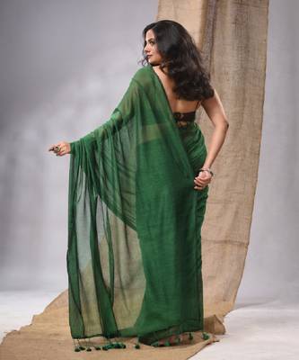 Green Cotton Handwoven Soft Saree With Pompom 4