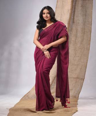 Magenta Cotton Handwoven Soft Saree With Pompom 2