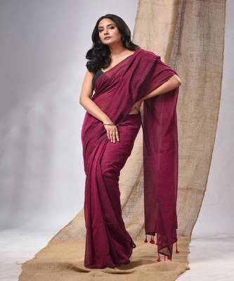 Magenta Cotton Handwoven Soft Saree With Pompom 3