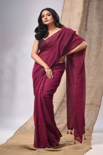 Magenta Cotton Handwoven Soft Saree With Pompom