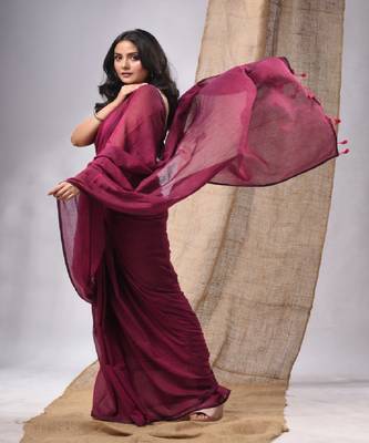 Magenta Cotton Handwoven Soft Saree With Pompom 4