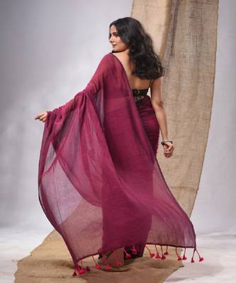 Magenta Cotton Handwoven Soft Saree With Pompom 5