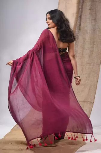 Magenta Cotton Handwoven Soft Saree With Pompom