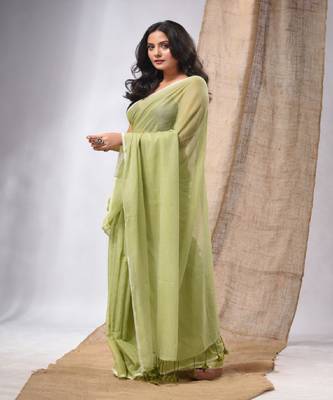 Green Cotton Handwoven Soft Saree With Pompom 3