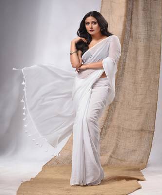 White Cotton Handwoven Soft Saree With Pompom 1