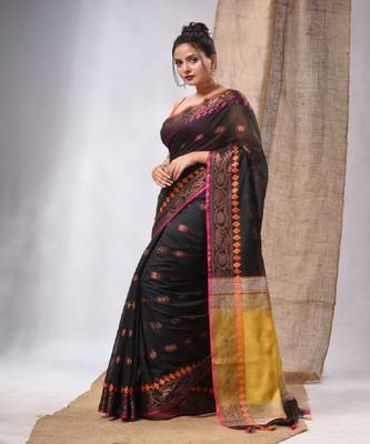 Black Cotton Silk Handwoven Saree With Foral Borders 2