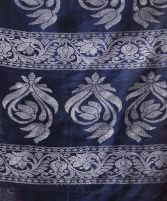 Navy Blue Cotton  Handwoven Saree With Floral Design 4