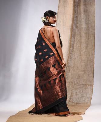 Black Linen Handwoven Saree With Zari Woven Nakshi Design 4