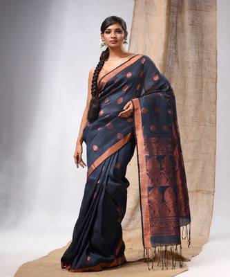 Grey Linen Handwoven Saree With Zari Woven Nakshi Design 3