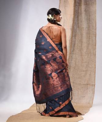 Grey Linen Handwoven Saree With Zari Woven Nakshi Design 5