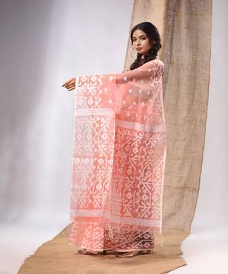 Peach Muslin Handwoven Saree With Jamdani Designs 3