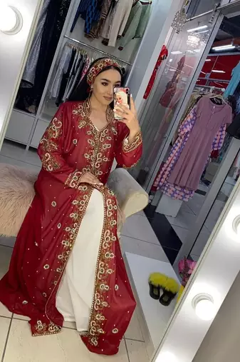Red Zari Stone Work Georgette Islamic Style Beads Embedded Partywear Kaftan Long Gown Evening wear Dubai kaftan
