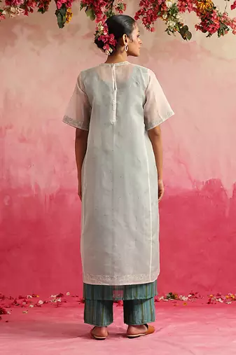 White neelkamal kurta set