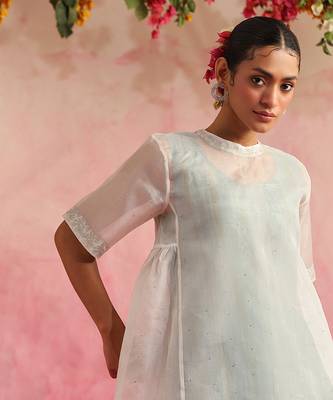 White neelkamal kurta set 4