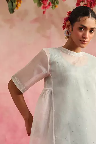 White neelkamal kurta set