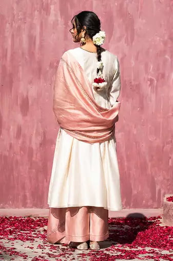 Off whitte handloom chanderi silk kurta set